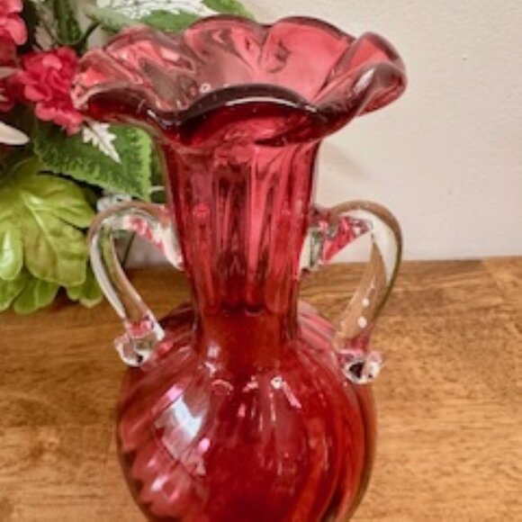 Vintage Cranberry Art Glass Vase – Swirled Base Clear Double Handles Ruffled Rim - Picture 2 of 5